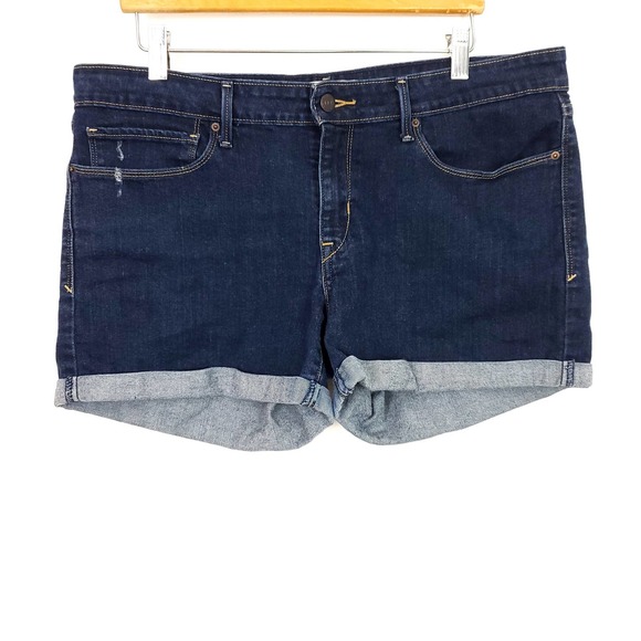 Levis | Cuffed Shorts 33 - Picture 1 of 7